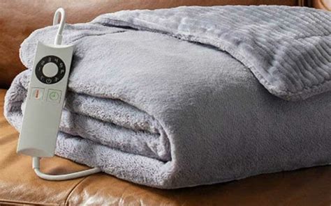 Electric Blankets Power Usage & Cost | LightSleeper