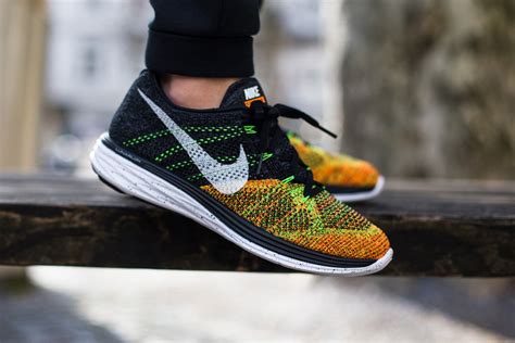 Nike Flyknit Lunar 3 "Black/Total Orange" | SBD