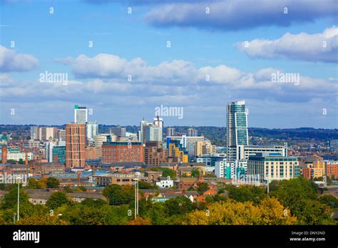 Leeds City skyline sunny day blue sky cloud pt Stock Photo - Alamy