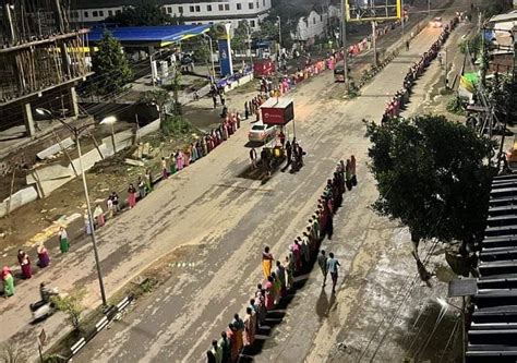 Manipur women form human chain to protest against ethnic violence, seek ...