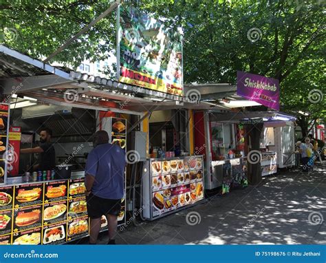 Food Trucks in Portland, Oregon Editorial Photo - Image of outdoor, colour: 75198676