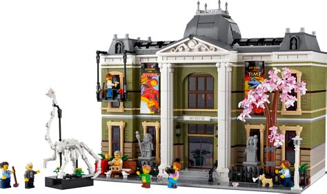 Natural History Museum 10326 | LEGO® Icons | Buy online at the Official LEGO® Shop US