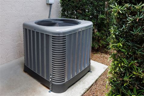 Does Ac Put Moisture In The Air | Smart AC Solutions