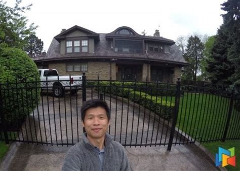 What I discovered when I visited Warren Buffett’s home in Omaha, Nebraska - The Fifth Person