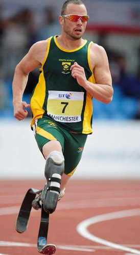 Blade runner Pistorius beats Olympic qualifying time – Channel 4 News