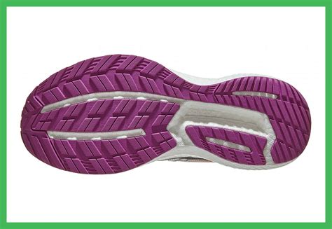 Saucony Triumph 19 Review Analysis (2021): Should You Get It?