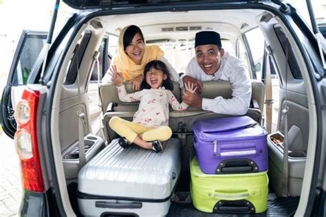 How to Do Family Travel on a Budget (Best Tips For 2024)