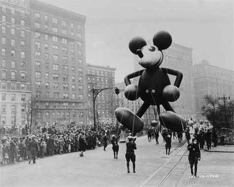 Macy's Thanksgiving Day Parade: 10 decades of balloons, visualized - CNN