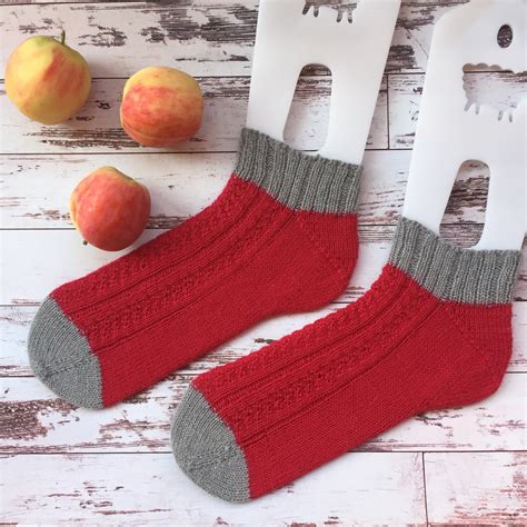 Knitting socks pattern easy for beginners by magic loop from | Etsy