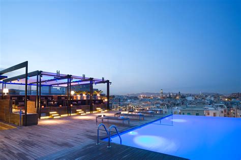 Valencia Hotel with Pool | Watch the sun set over Valencia