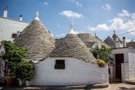 Trulli of Alberobello: A guide to seeing Puglia trulli in Italy