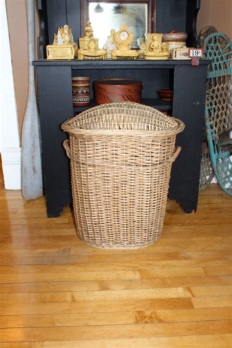 Antique Wicker Laundry Basket Hamper Rustic Farmhouse Decor