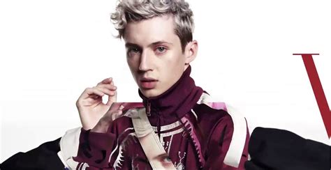 Troye Sivan - Bloom | Music Video - CONVERSATIONS ABOUT HER