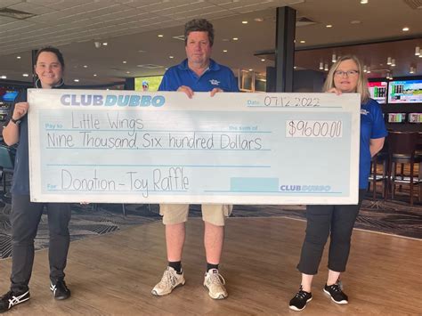 Club Dubbo donates dollars to Little Wings