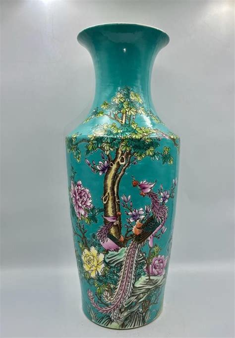 Chinese Da Ya Zhai Famille-Rose Vase (Phoenix) - (2), Hobbies & Toys, Memorabilia & Collectibles ...