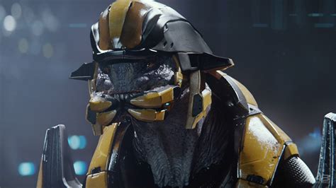 New H2A screenshots: Arbiter in gold armor : halo