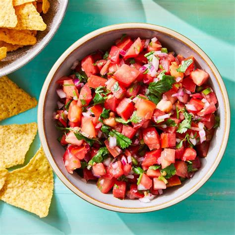 8 easy steps to make The Best Salsa in the World - Cook Eat Delicious