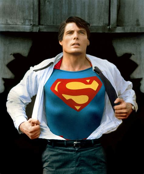 Christopher Reeve - Superman ((A classic photo recently restored)) - Superman (The Movie) Photo ...