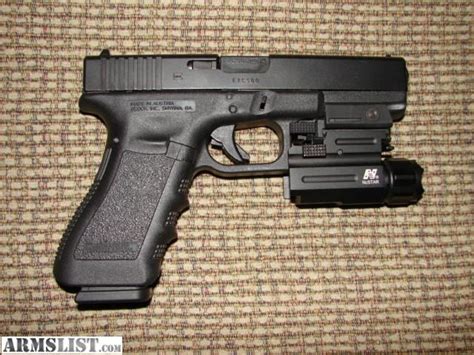 ARMSLIST - For Sale: Glock 17 9mm w/NcStar laser light combo