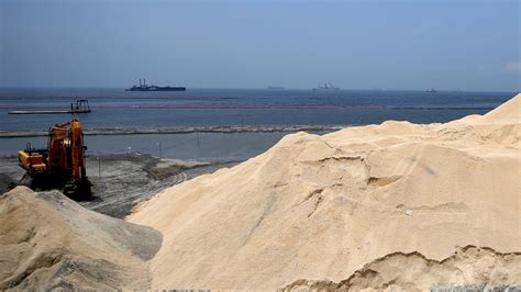 Progressive lawmakers push for House probe into Manila Bay ‘white sand ...