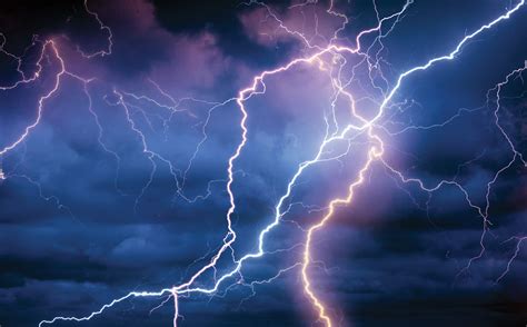 A look at thunderbolts and lightning - Manitoba Co-operator