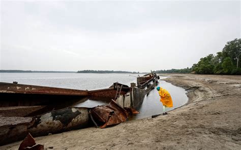 In Photos: Ukraine's Dnipro River Dries Up in Zaporizhzhia Following Kakhovka Dam Collapse - The ...