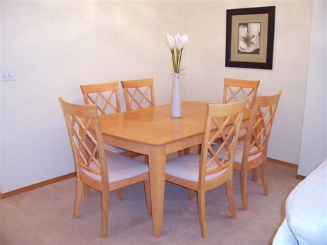 Honey Maple Kitchen Table and 6 chairs Oak Bay, Victoria