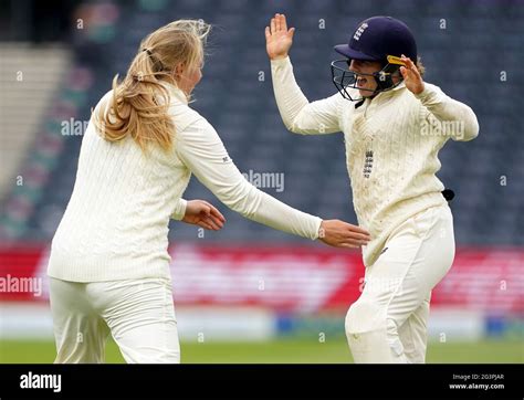 Sophie ecclestone cricket hi-res stock photography and images - Alamy