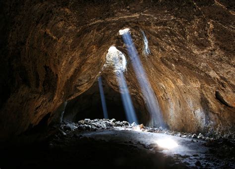 New Oregon cave rules would ban glitter, music, dog poop from caves ...