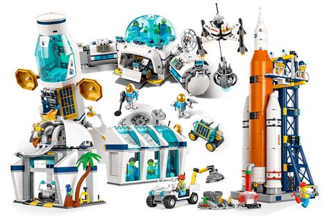 Lego to launch NASA-inspired moon sets in time for Artemis I launch | Space