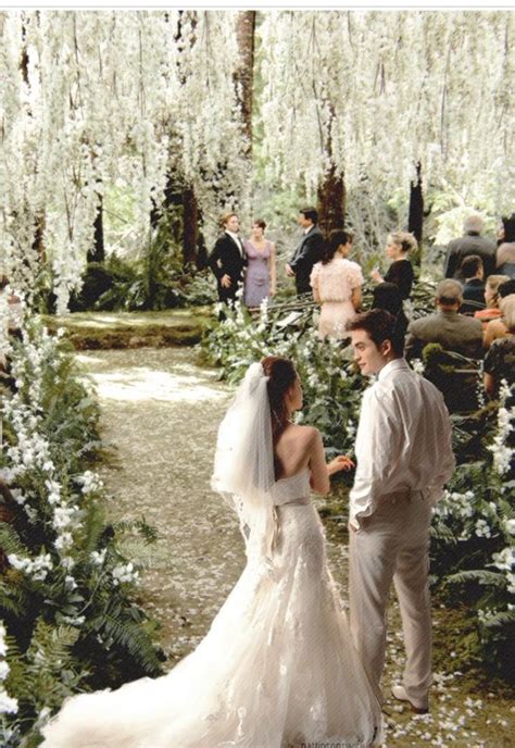 #7YearsOfBreakingDawnPart1 - Twitter Search | Twilight wedding ...