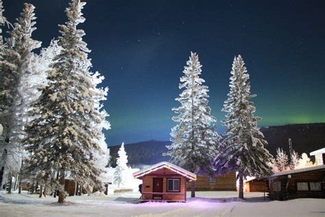 15 Gorgeous Cabins You'll Want to Visit This Winter | Winter cabin rentals, Cabin vacation, Snow ...