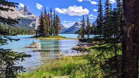 Spirit Island in Maligne Lake, Jasper, Alberta [OC] 3840 x 2160 : r ...