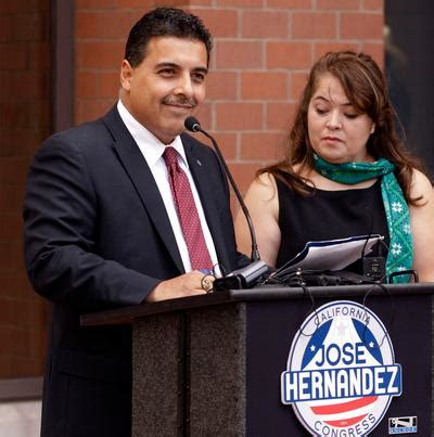 Astronaut Jose Hernandez, son of migrant pickers, to run for Congress ...