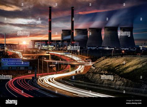 Ferrybridge power station hi-res stock photography and images - Alamy