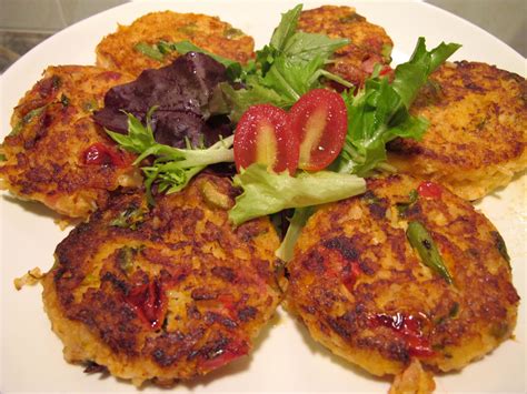 Food & Travel with Maria: Fishcakes (from leftover tuna rice salad)