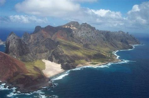 PROGRAMA DE PESQUISAS CIENTÍFICAS NA ILHA DA TRINDADE | CIRM