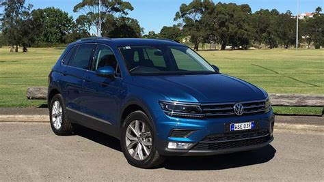 Volkswagen Tiguan Blue - amazing photo gallery, some information and ...