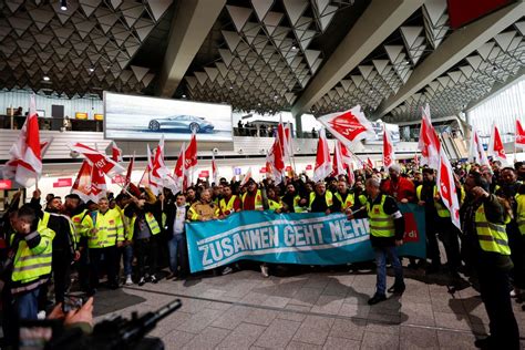 Three German airports empty as transport strikes begin | Reuters