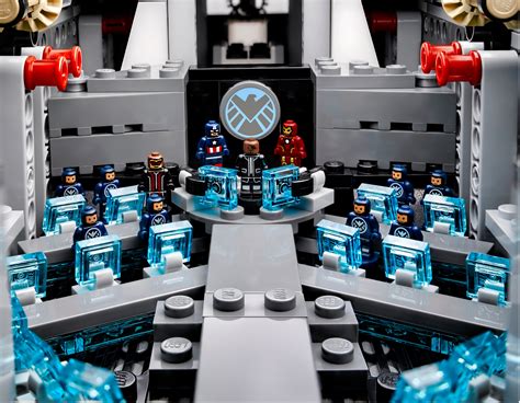 New Lego SHIELD Helicarrier Is Gigantic, As It Should Be | Kotaku Australia