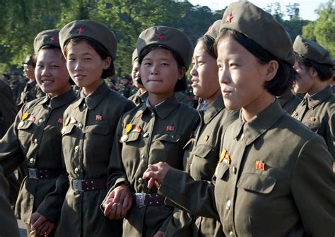 Smiling army girls - NOrth Korea | I was surprised to see so… | Flickr