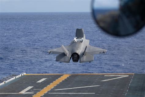 DVIDS - Images - USS Tripoli Flight Operations [Image 4 of 5]