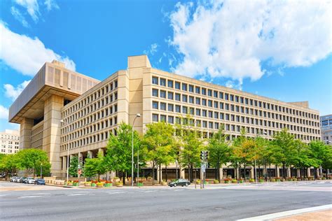 Trump thinks the FBI HQ is ugly and wants to oversee its redevelopment: Report - Curbed DC