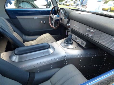 Custom Hot Rod Interior Design - AjakNgiklan