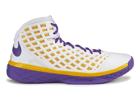 Kobe Bryant: All his signature sneakers through the years | HoopsHype | Page 3