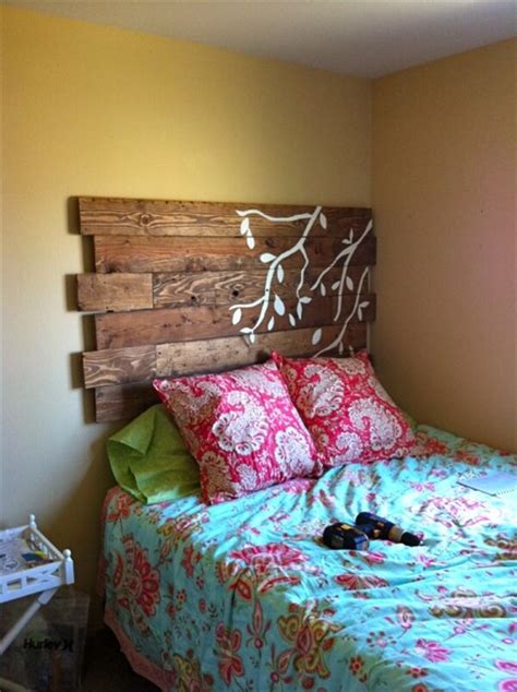 27 DIY Pallet Headboard Ideas | 101 Pallets