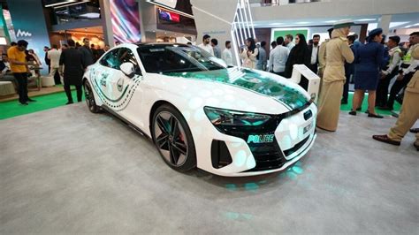 Dubai Police adds new Audi RS e-tron GT electric sports car to its fleet - TrendRadars India