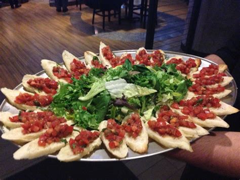 Bruschetta Platter Delicious Dishes, Bruschetta, Platter, Restaurants, Ethnic Recipes, Food ...