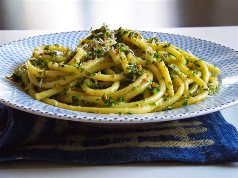 Simply Romanesco: Spaghetti with Parsley Pesto