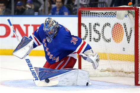 New York Rangers' Henrik Lundqvist Reveals New Goalie Mask (Photo)